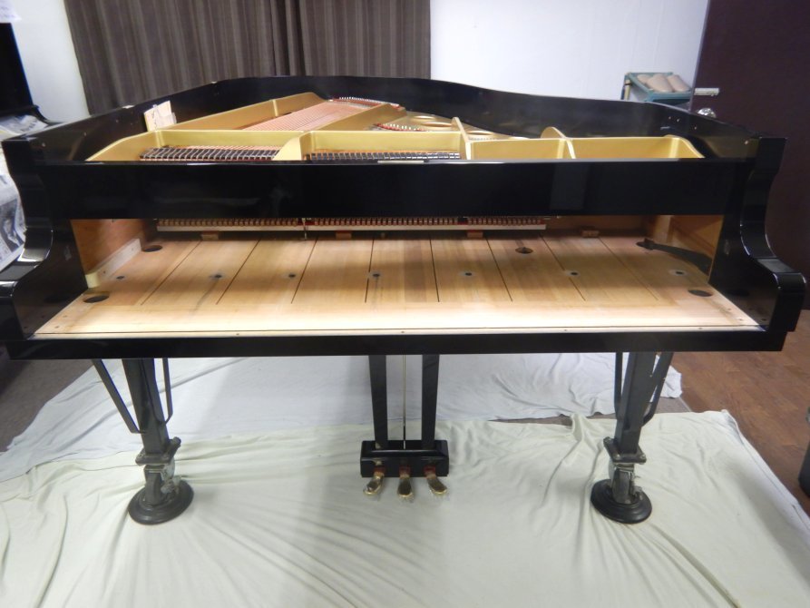 2本ペダルのグランドピアノをソステヌート機構付き3本ペダルに